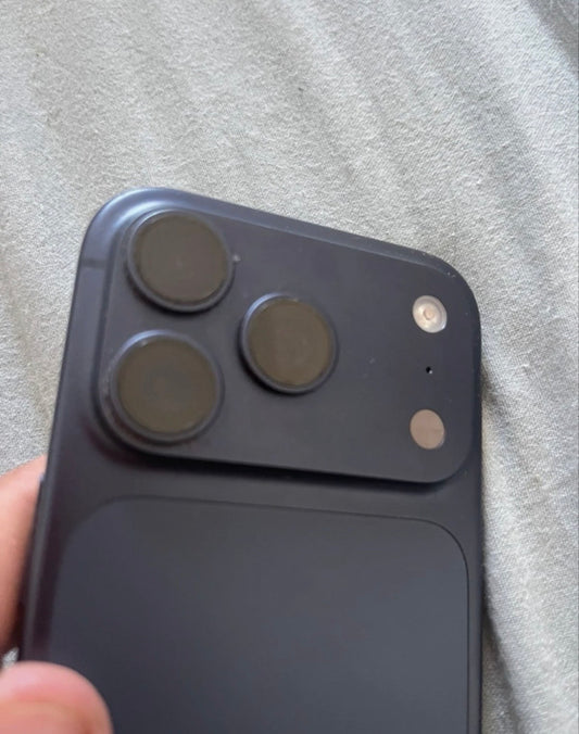 iPhone 17 pro - 256Gb E-SIM