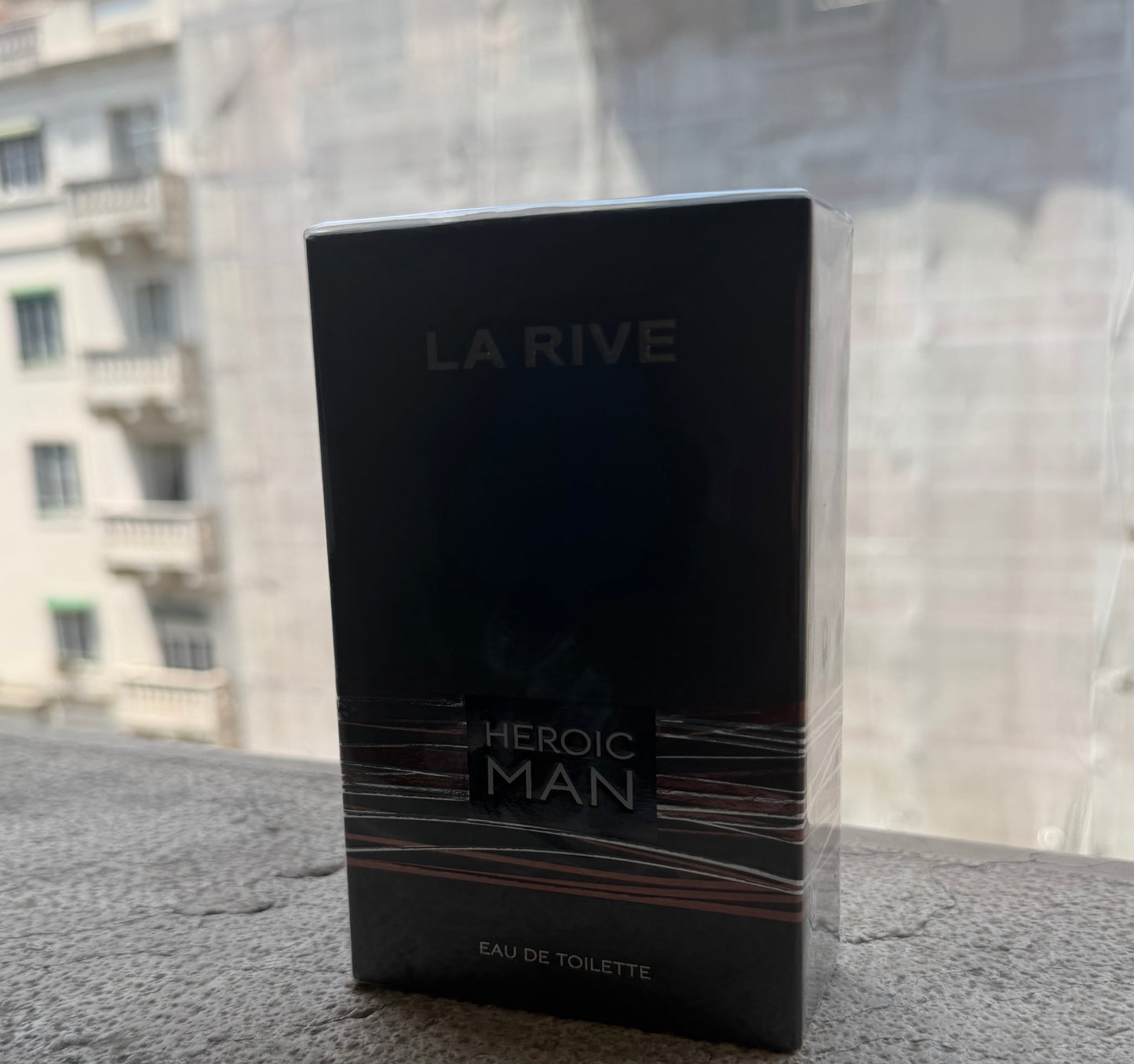La Rive Heroic Man