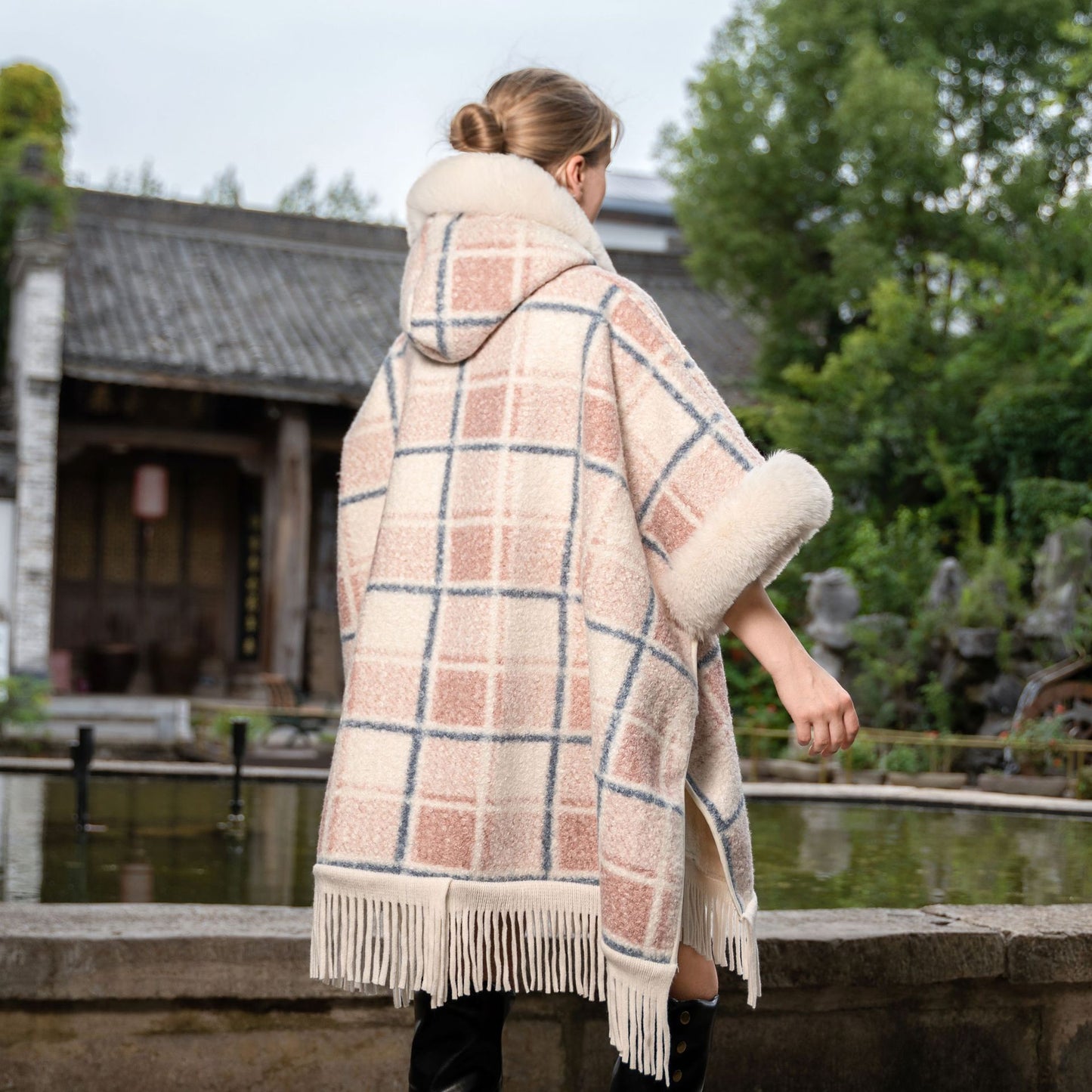 New Hooded Warm Cloak Artificial Plush Fur Shawl