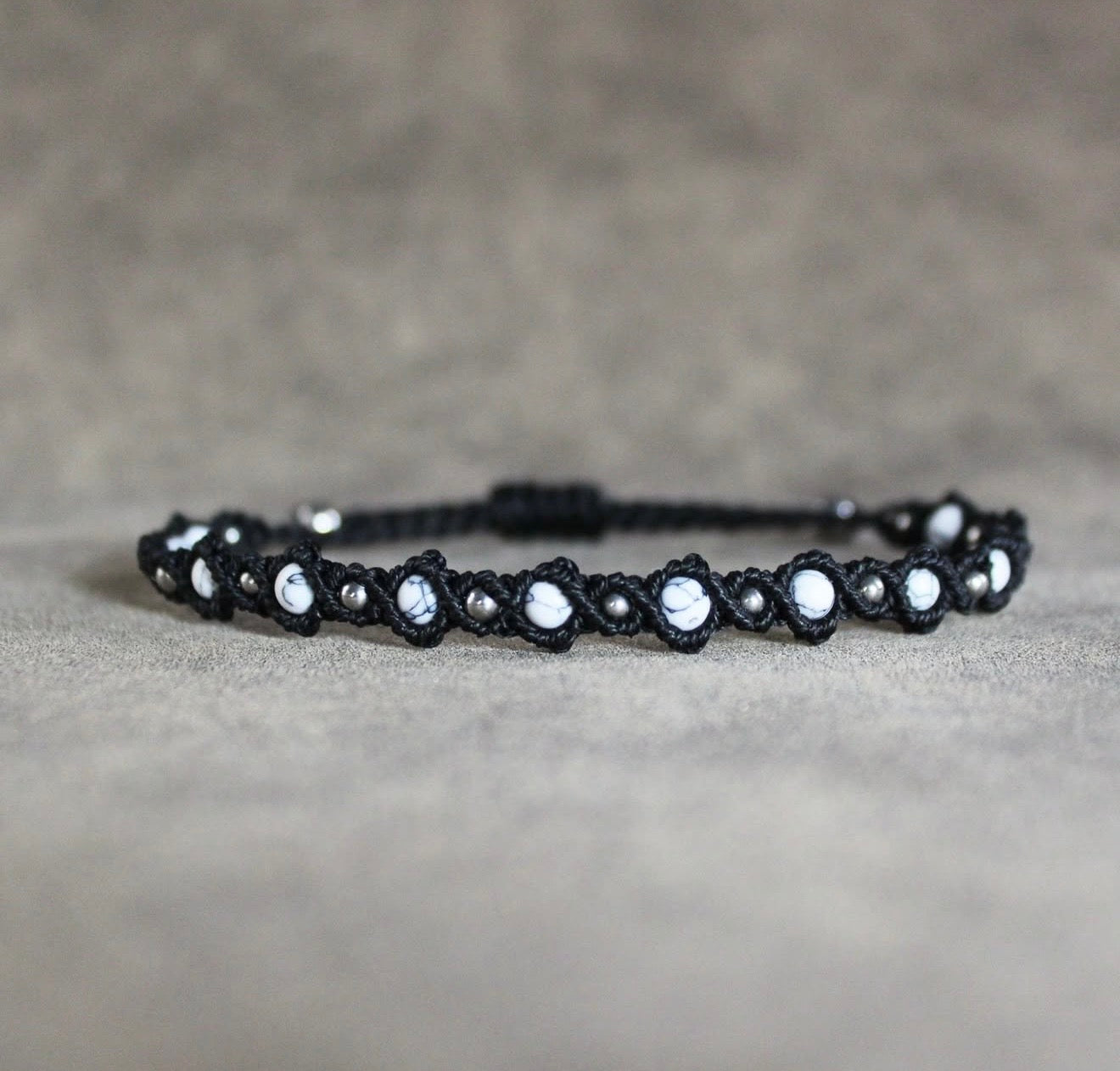 HOWLITE AWAKENING