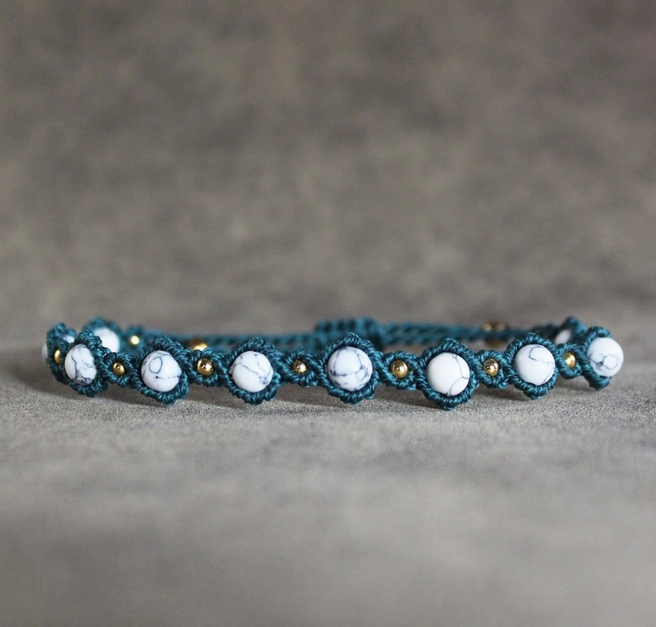 HOWLITE AWAKENING