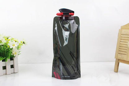 Foldable outdoor drinking bag