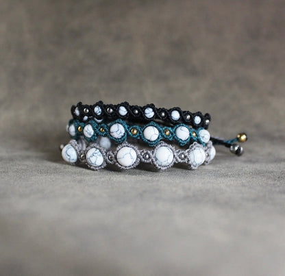 HOWLITE AWAKENING