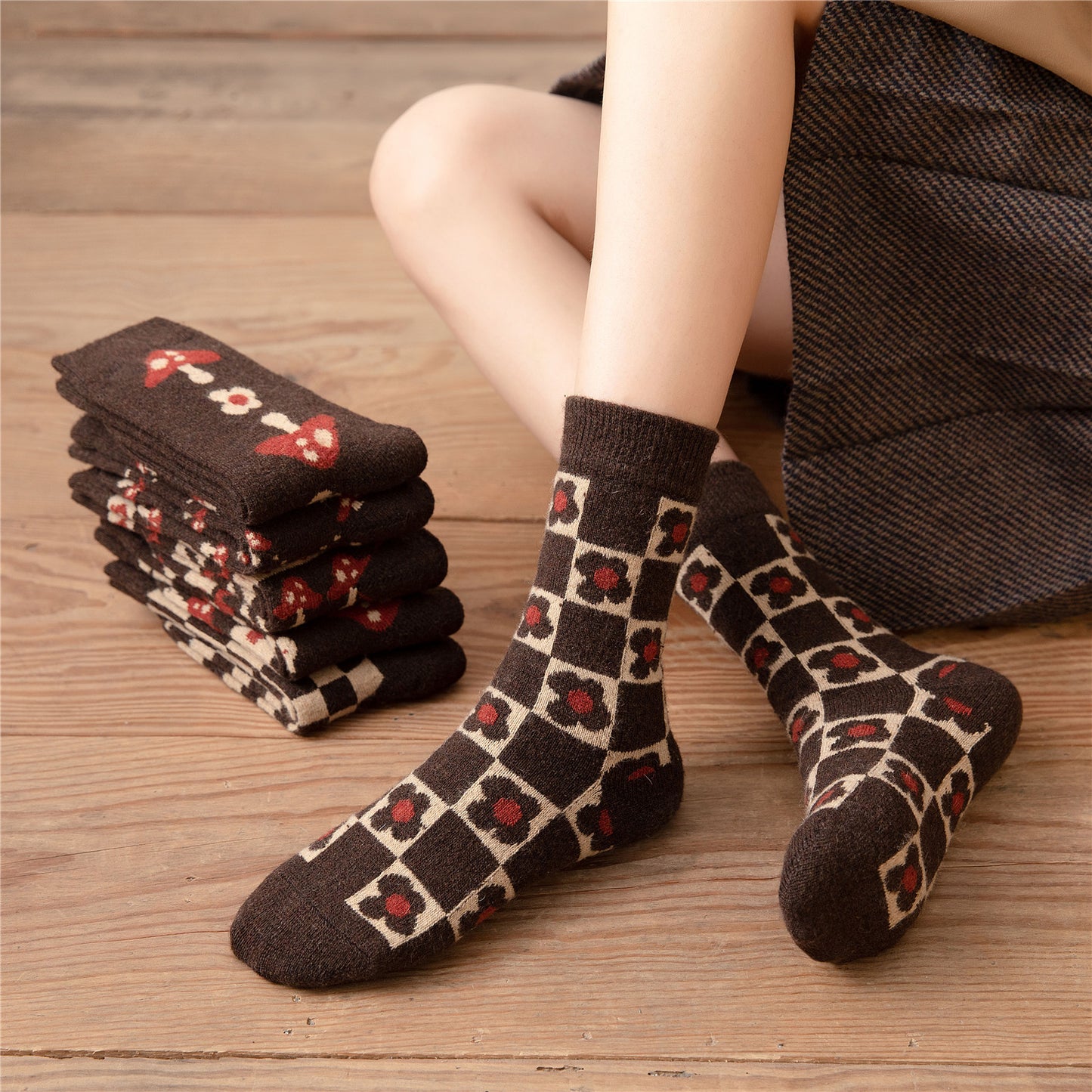 Medium Tube Thickened Brown Mushroom Wool Socks for Women