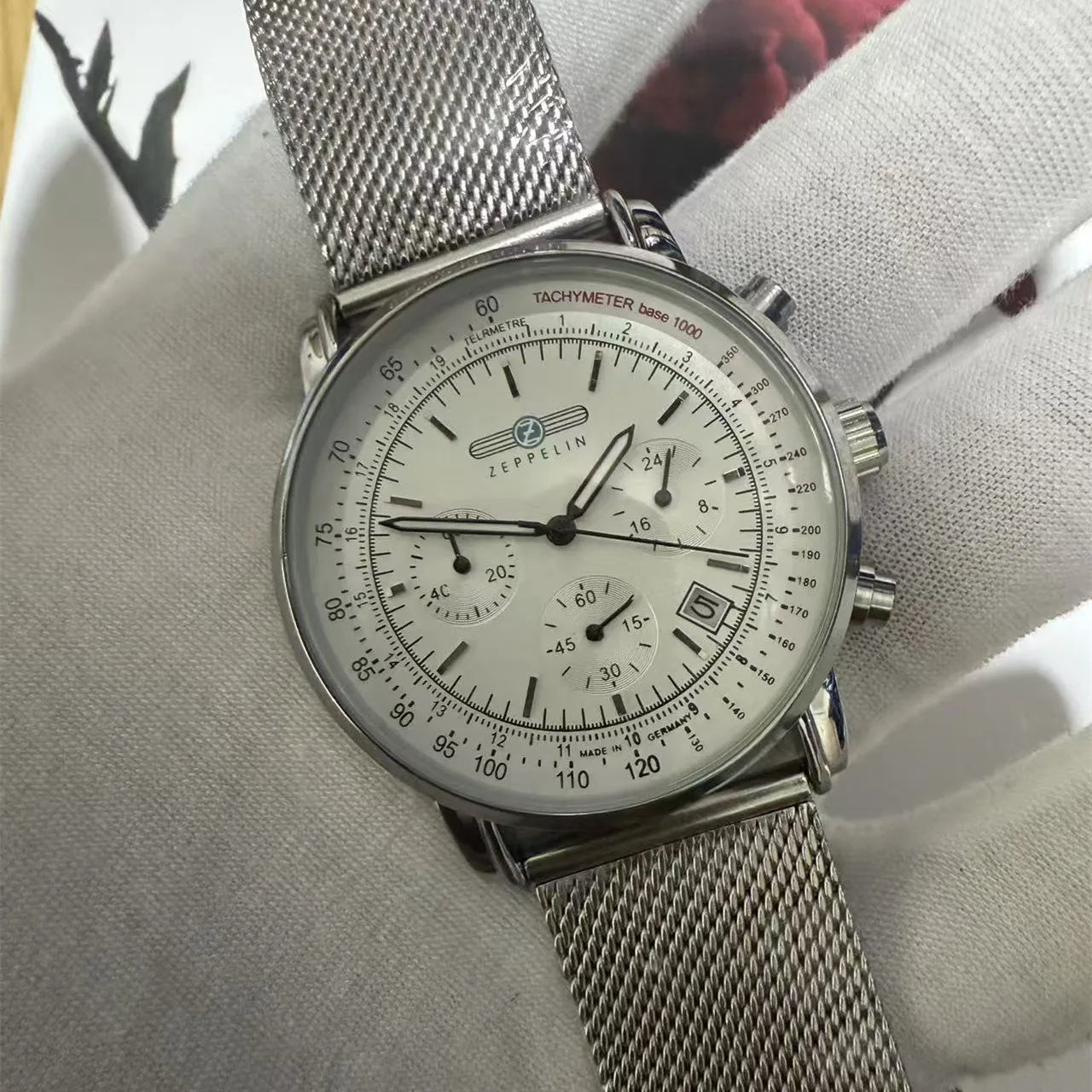 2026 new Zeppelin men's watch retro small three needle chronograph hands luxury gift 8886M series watch