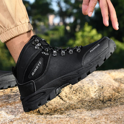 Mens Hiking Boots Non Slip Winter Lace Up Warm Comfortable Breathable High Top Boots Outdoor Leisure Sports Shoes for Men
