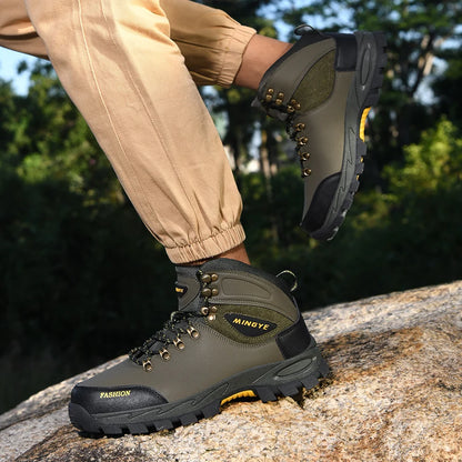 Mens Hiking Boots Non Slip Winter Lace Up Warm Comfortable Breathable High Top Boots Outdoor Leisure Sports Shoes for Men