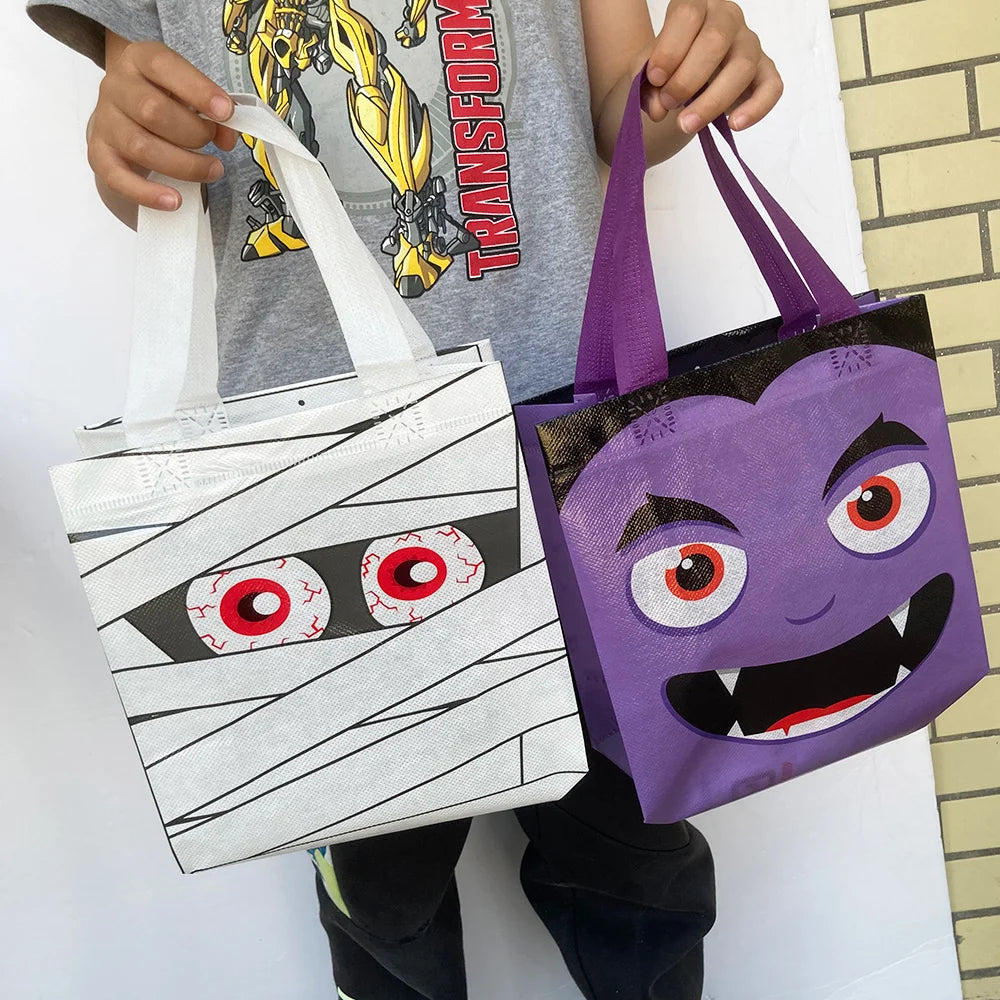 5 PCS Halloween Non-Woven Treat Bags Pumpkin Ghost Bat Mummy Monster Cat Pattern Totes Bag Trick or Treat Halloween Party Favor