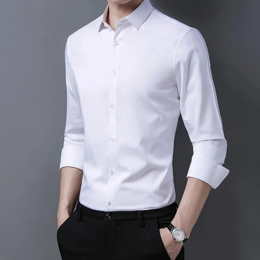 Men's casual long-sleeved shirt in solid color.